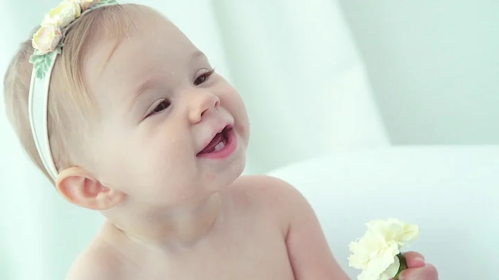 First Birthday Cake Smash and Splash Photoshoot