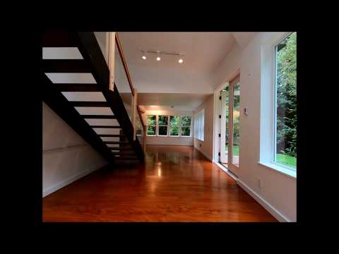 1337 NE 106th St, Seattle, WA home video tour