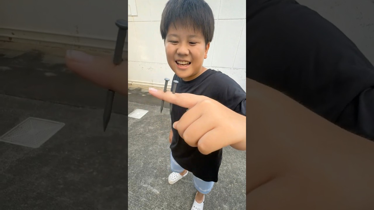 DIY中にハンマーで指にクギをぶち抜いてしまったら…😨🔨