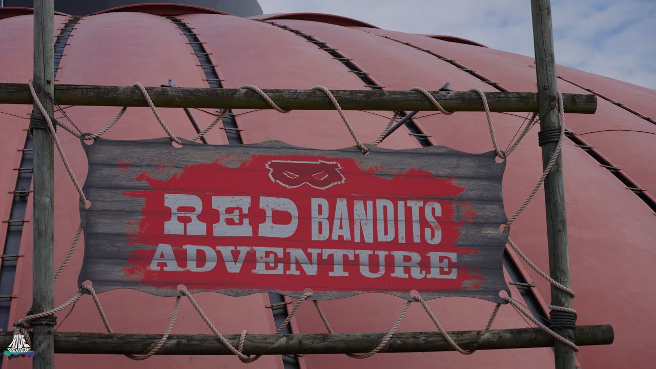 Außergewöhnlicher Wasser Dark Ride im neuen Gewandt