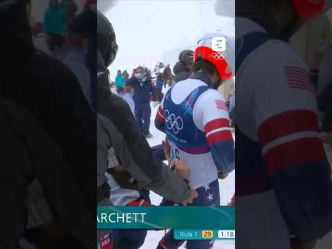 ✍️🤣 Un dossard fait au marqueur, vous avez déjà vu ça ? #ski #jeuxolympiques #milanocortina2026