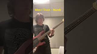 Men I Trust - Numb bassline