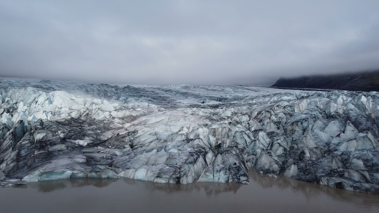 Drone Flight up Skaftafellsjökull (The Skaftafell Glacier), Iceland - 2K — Skaftafellsjökull — video poster