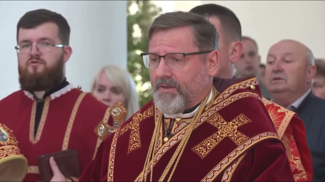 ADORAÇÃO DO SANTO SUDÁRIO NA IGREJA GRECO-CATÓLICA UCRANIANA - Плащаниці - Благообразний Йосиф