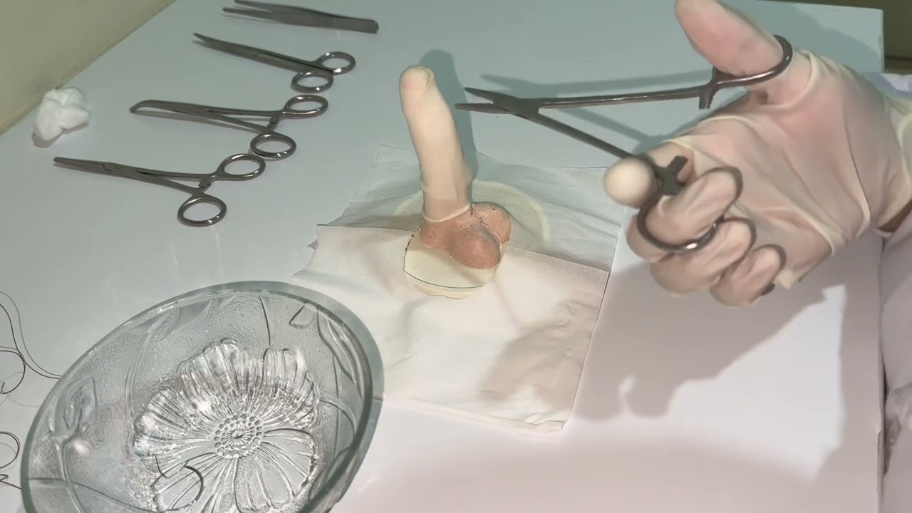 TRAMED Sirkumsisi | Nabiila Rif’at Hadi Putri | 0606012310071