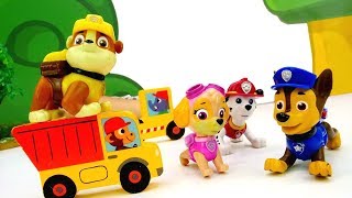 Giochi divertenti per bambini. Giocattoli di Paw Patrol