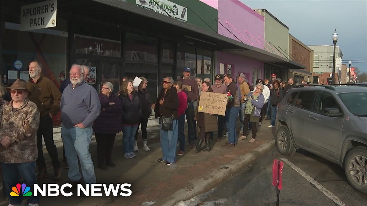 Overflow crowd confronts Missouri Rep. Alford over Trump policies