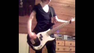 Jody has a hitlist - Nobodys looking at you (bass cover)