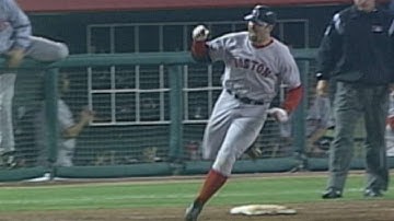 2004 ALDS Gm2: Varitek homers to tie it in the 6th