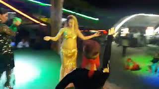 Azərbaycanlı Rəqqasə Elə Rəqs Etdi Ki, ...