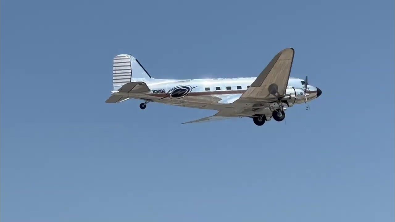 1946 Douglas DC3 taking off runway 15 at Burbank Airport - YouTube