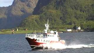 MS Turøy passing by at Skogsøya