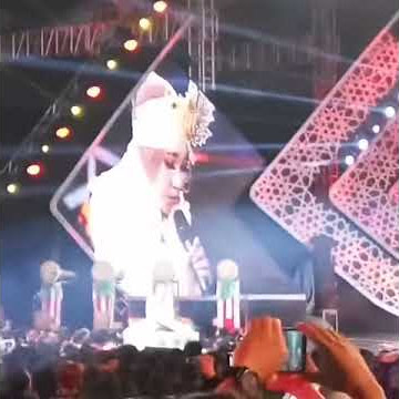 Download lagu Mbak via valen ngaji...merdu banget