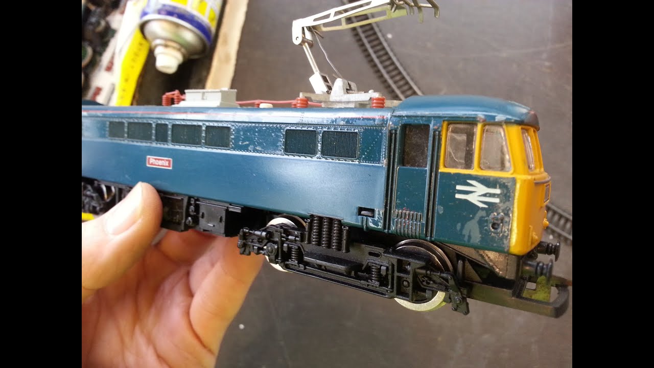 OO Model Railway Triang Hornby R360 Class 86 "Pheonix" - YouTube