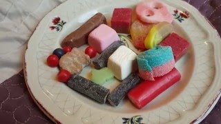 Eating Swedish candy (ASMR) screenshot 3