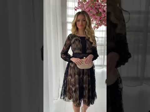 Video: Moduri elegante de a purta o rochie de catifea