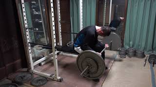 Seated barbell wrist curl 65 kg 1 reps