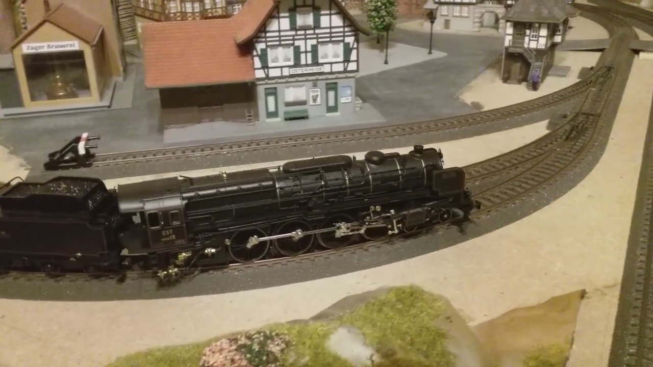 Märklin 39244 Locomotive Série 241-A EST de la SNCF - YouTube