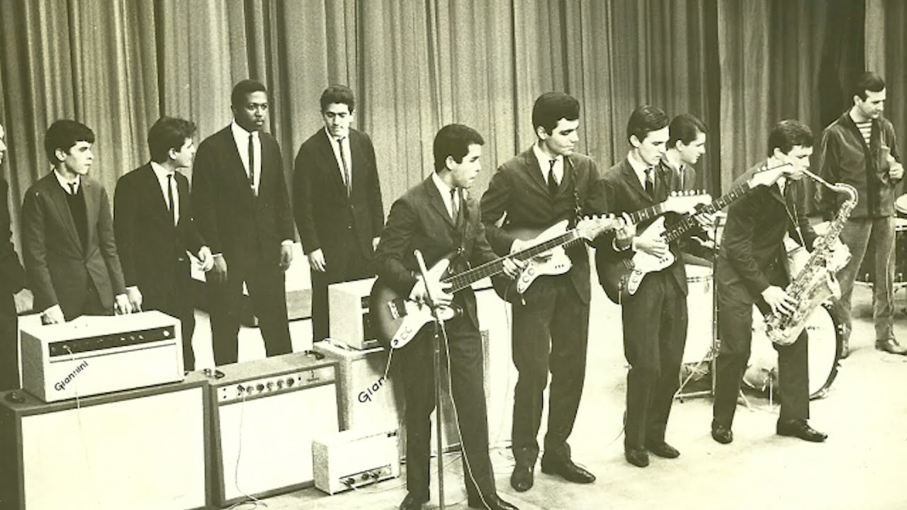 The Clevers (Os Incríveis) - Sleepwalk (1965)