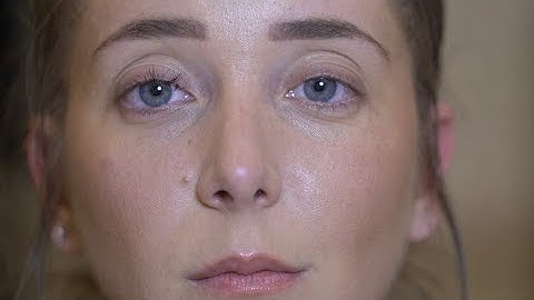 Giving Myself Eyelash Extensions