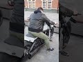 настоящий гонщик на Harley-Davidson V-Rod