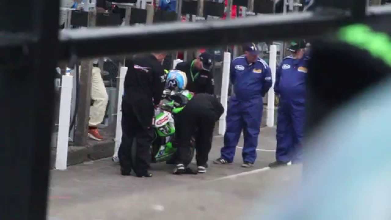 TT2014★★ - SuperSport Race 2 - Petrol into Rider's Face - Adam Child ...