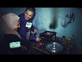 علي فايز يطبخ ويفاجيء سيدة مصرية تمسح الأحذية امام القدس في طريق الخير