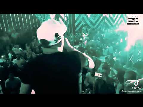 شاربين كتامين ومش فاهمين