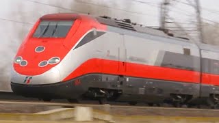 Treni Alta Velocità in transito a 300 Km/h - Frecciarossa 1000, ETR500 Italian High Speed Train