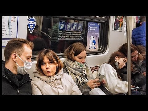 Video: Ondergronds opstijgen: metrostation Chkalovskaya in St. Petersburg