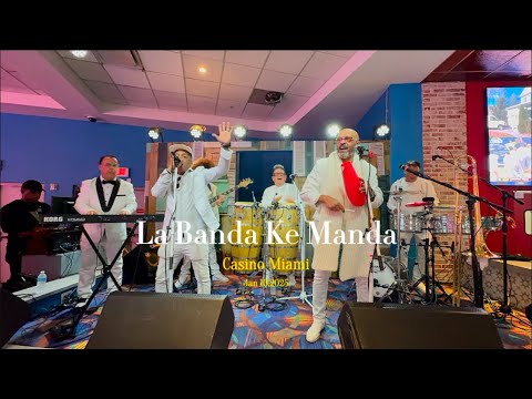 Por las calles de las vegas #lasvegas #musica #regionalmexicano #corridos #guitarra #baile #usa