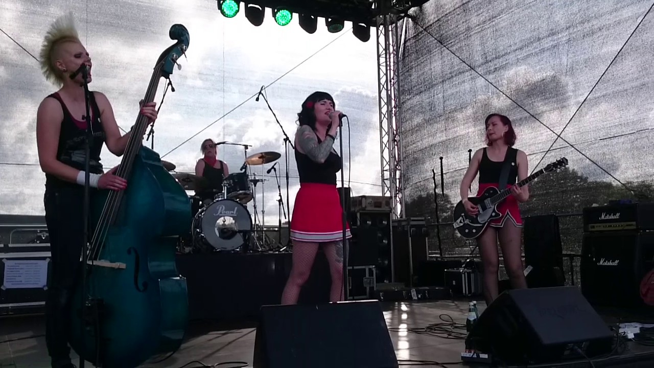 The Shrieks at the "Summertime is back in Elm 2017".