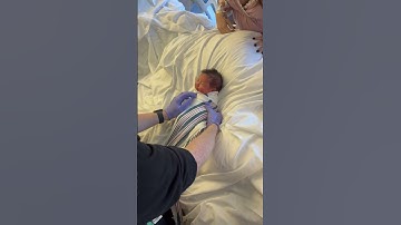 How to perfectly swaddle a baby ..