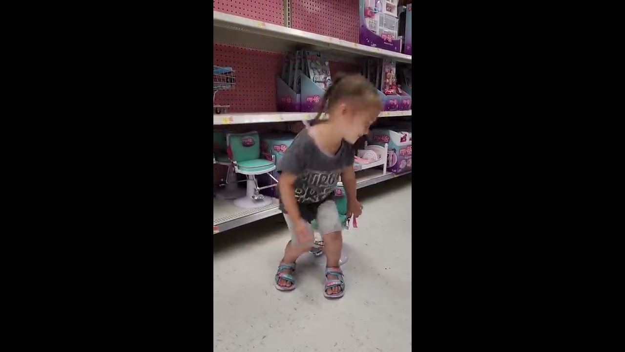 Cute 3 Year Old Baby Girl Goes Toy Shopping Spree At Walmart Toys Babyproducts Viral