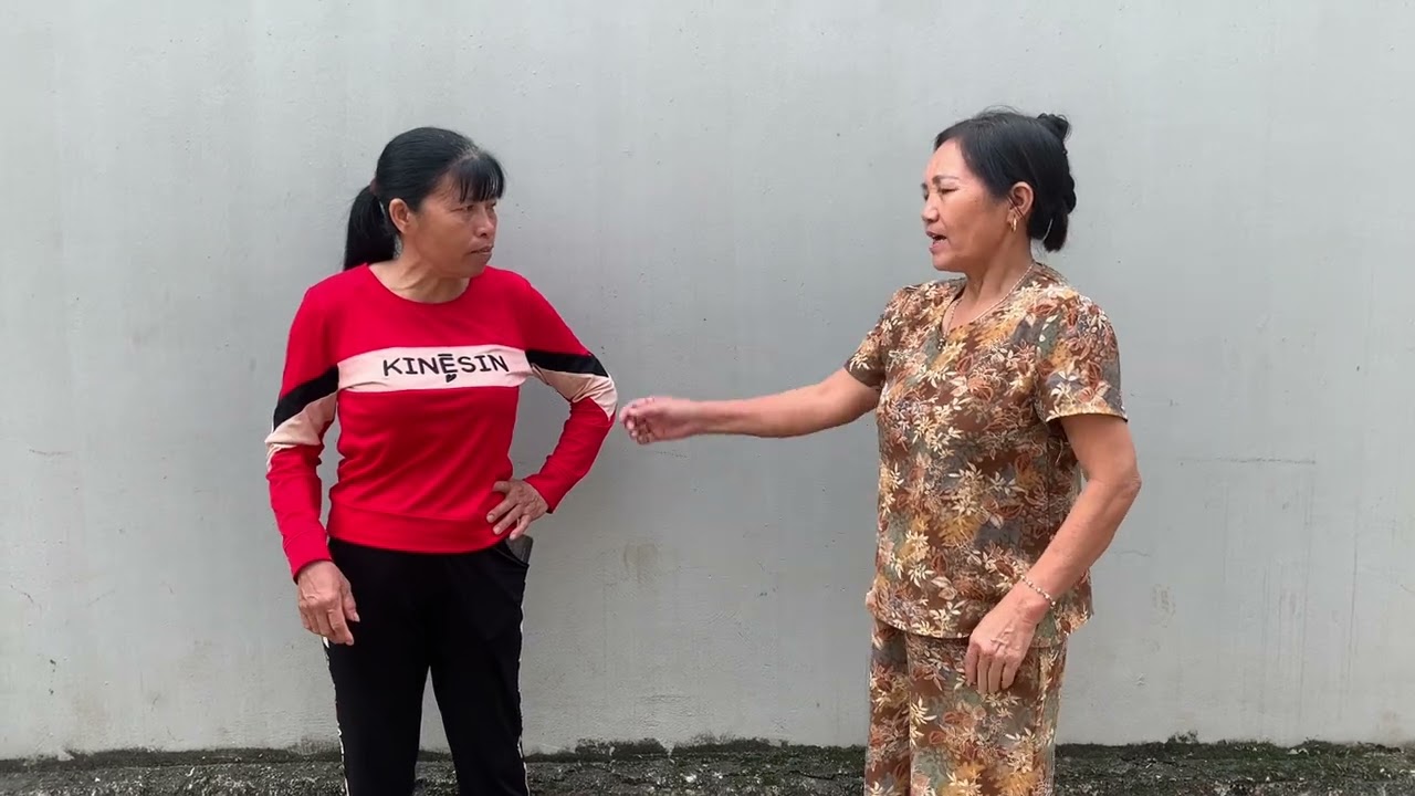 Mụ Phượng nghe tin thắng đi làm liền sang bàn cách gây khó dễ cho tiến 