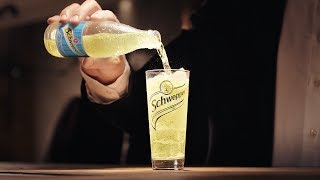 Schweppes. Мальчики ждут взаимности...