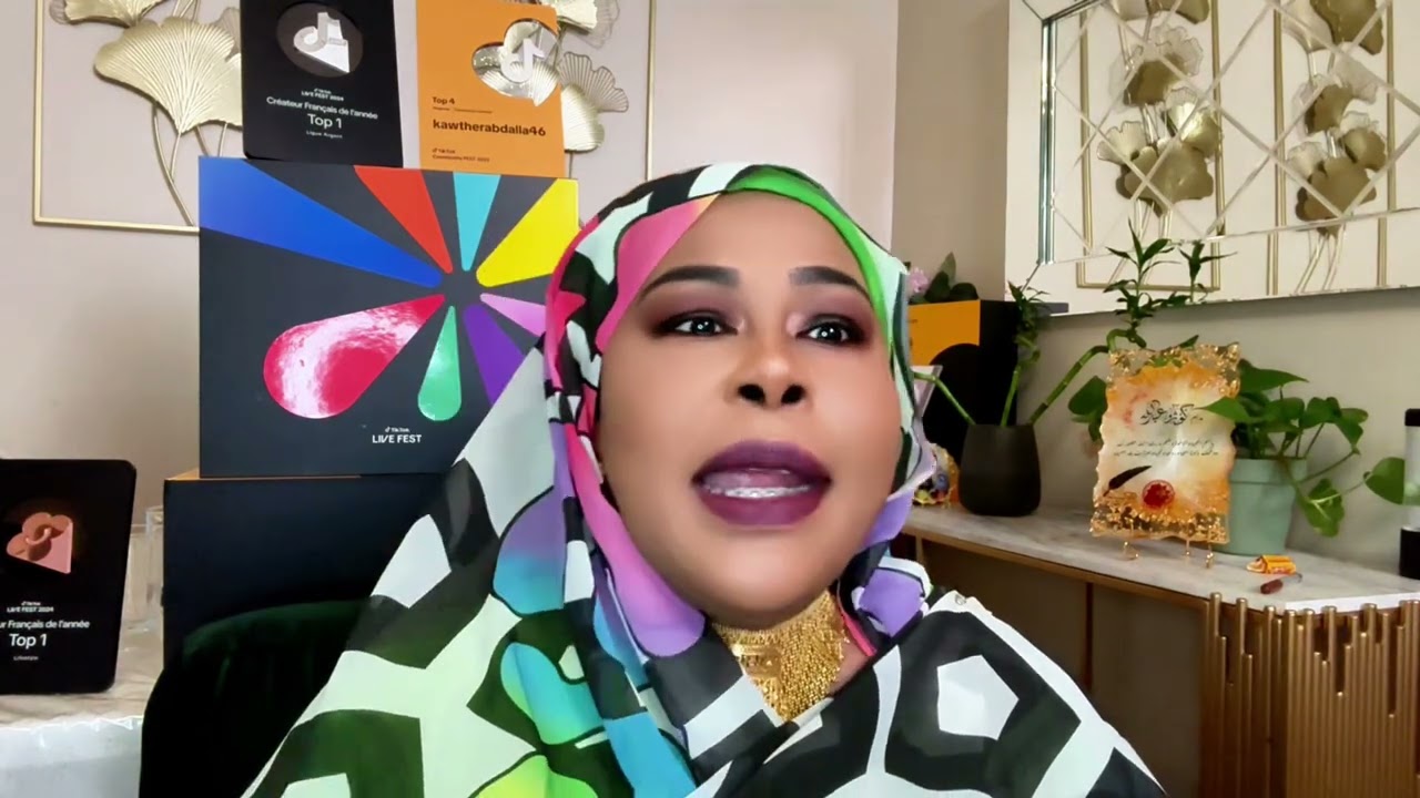 في زول داخل الغرفة