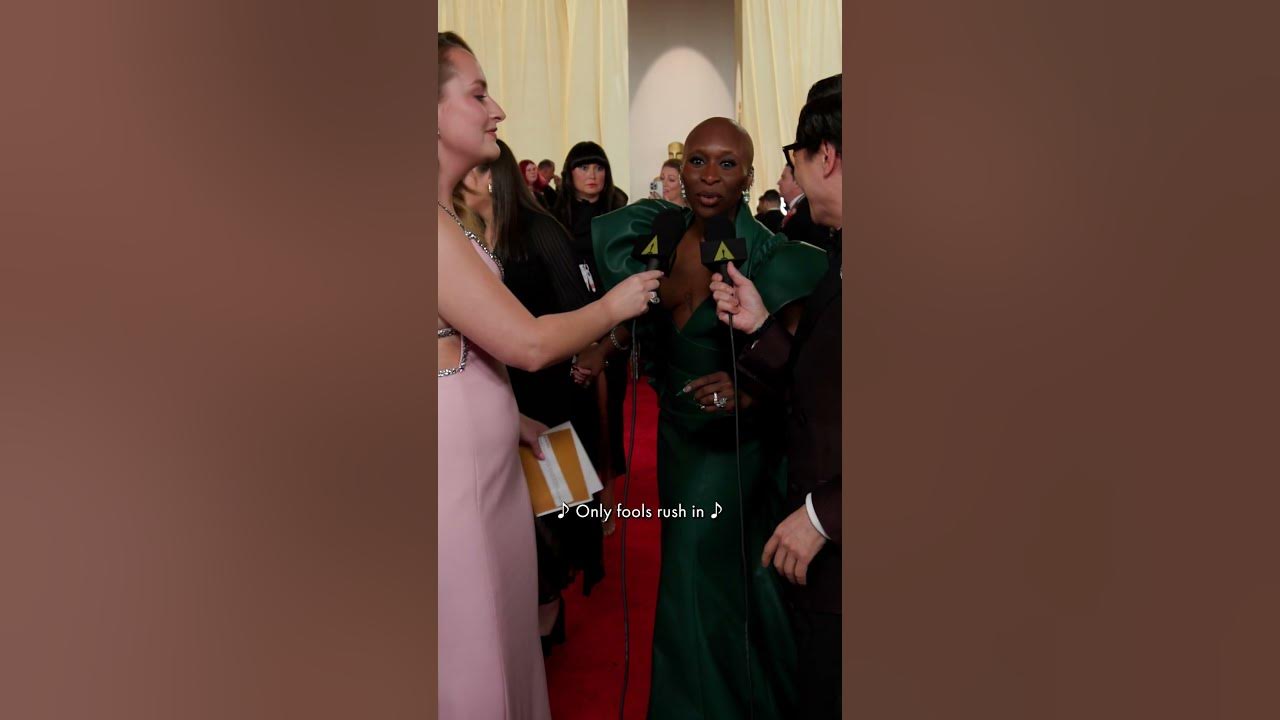 Ke Huy Quan & Cynthia Erivo Sing with @AmeliaDimoldenberg on the Oscars Red Carpet