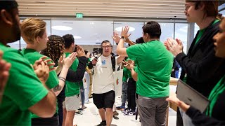 Apple Tysons Corner welcomes customers to a beautifully reimagined space