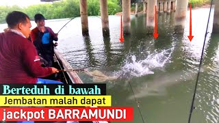 Langsung panik....😱‼️spot kolong jembatan ini jadi sarang ikan monster barramundi.