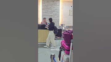 CARA MENARUH KOPER DI BAGASI PESAWAT #shorts
