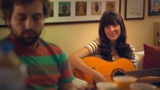 Video thumbnail of "Clarice Falcão - Monomania"