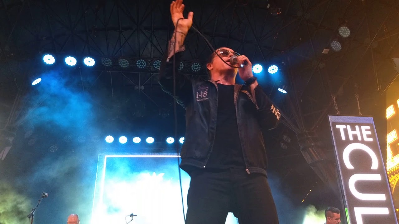 The Cult Fremont Street Las Vegas Rare live song. Choice Of Weapon