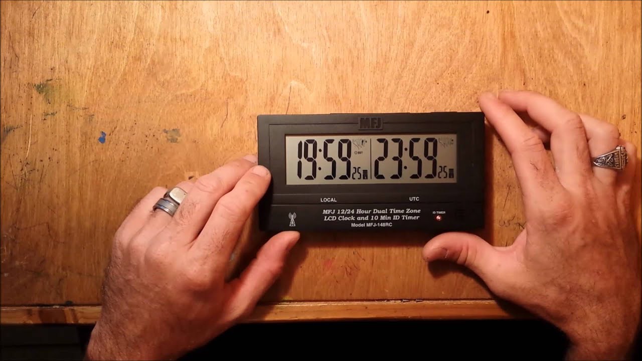 MFJ-148RC radio controlled clock atomic clock - YouTube