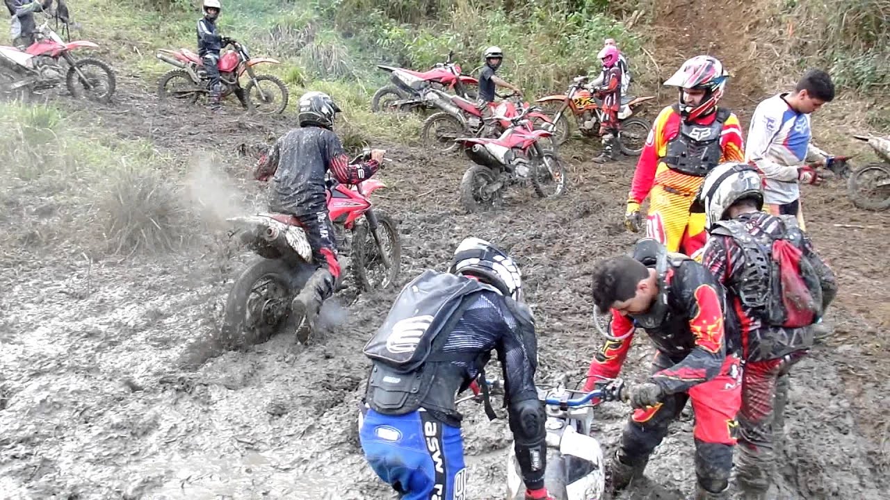 MX1  Vídeo: Escalando um vulcão numa moto off-road 2 tempos