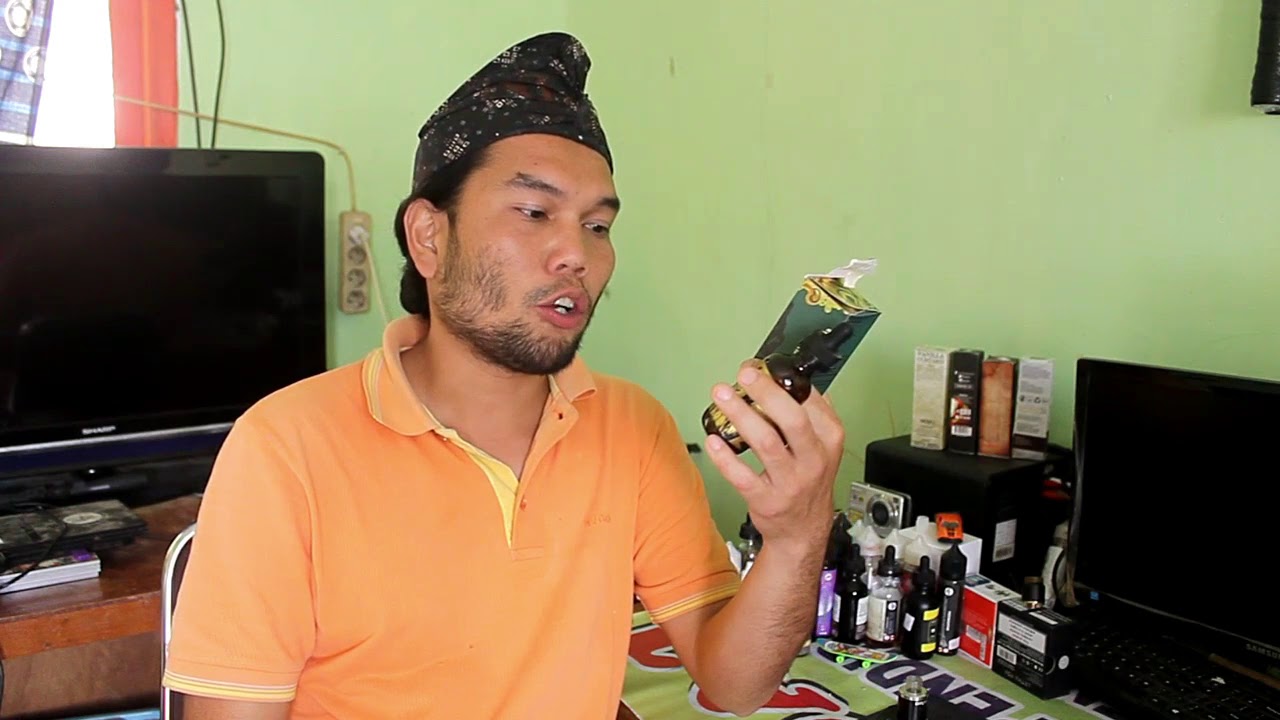 arcana elixir The Hermit liquid: BANANA ROLL CAKE WITH CUSTARD FILLING.