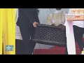 El REGALO que RECIBIÓ LEÓN XIV al FINALIZAR la MISA en esta ciudad de CAMERÚN