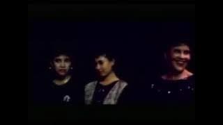 Nike Ardilla & Cut Irna - Gadis Foto Model (1989)..