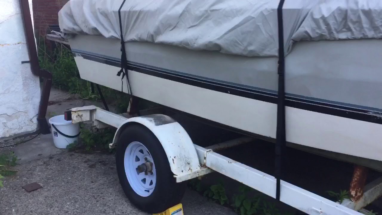 Boat hull cleaning with toilet bowl cleaner YouTube