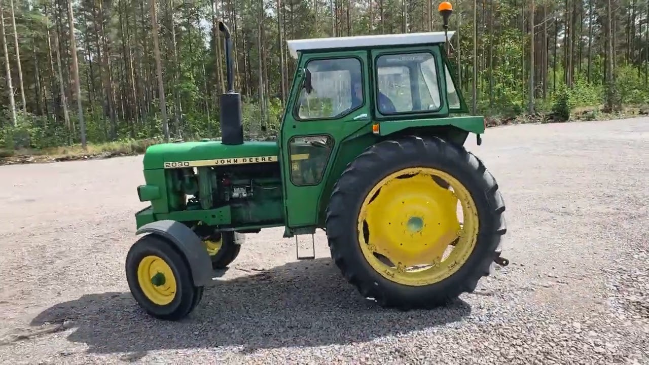 Traktor John Deere 2030